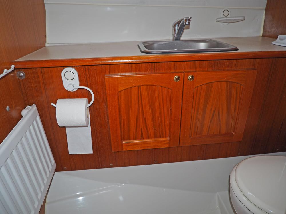 Cabin en avant, H&eacute;bergements